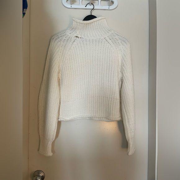 Cropped Knitted Sweater - Picture 2 of 3